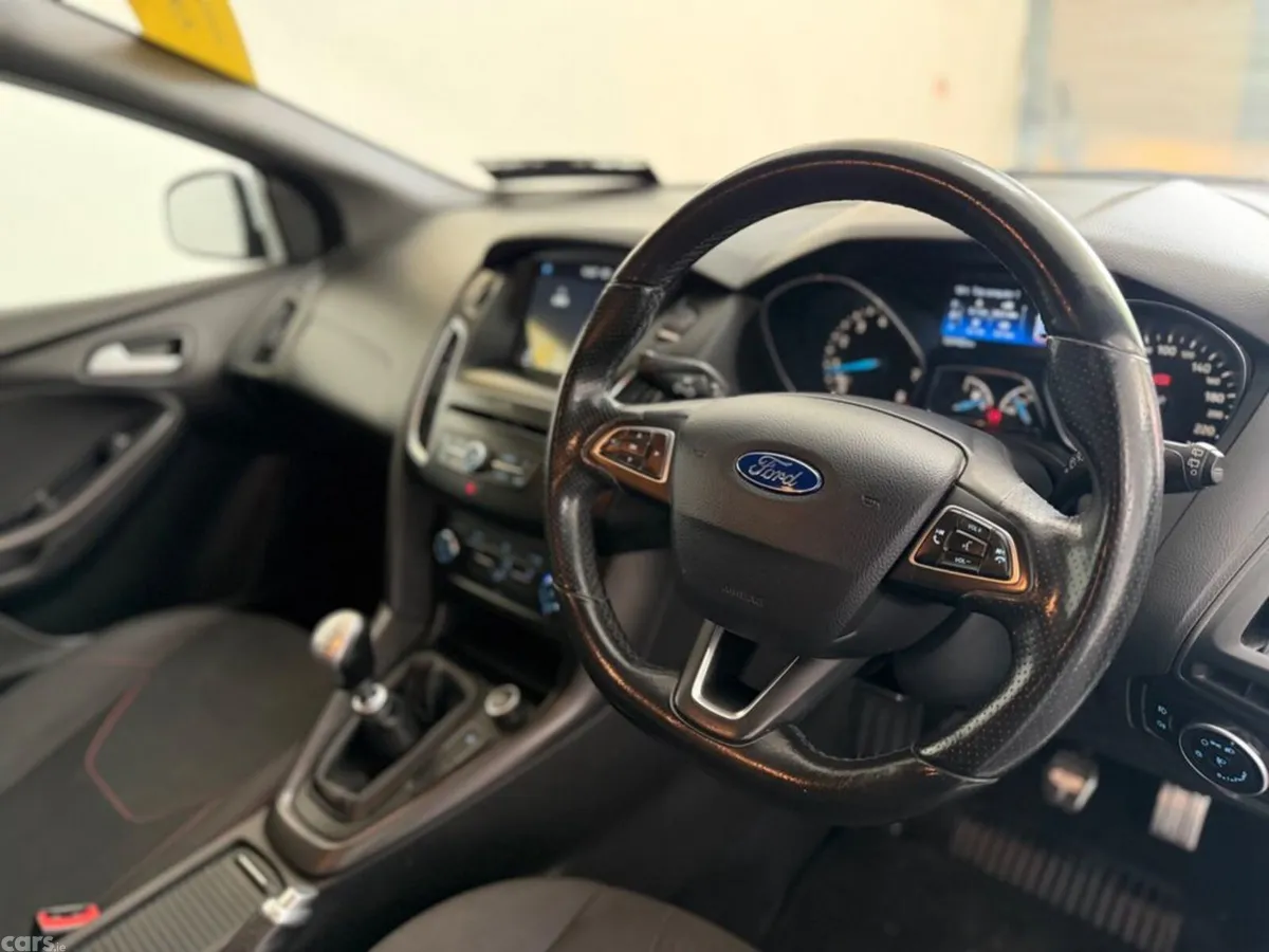 Ford Focus Hatchback, Petrol, 2018, White