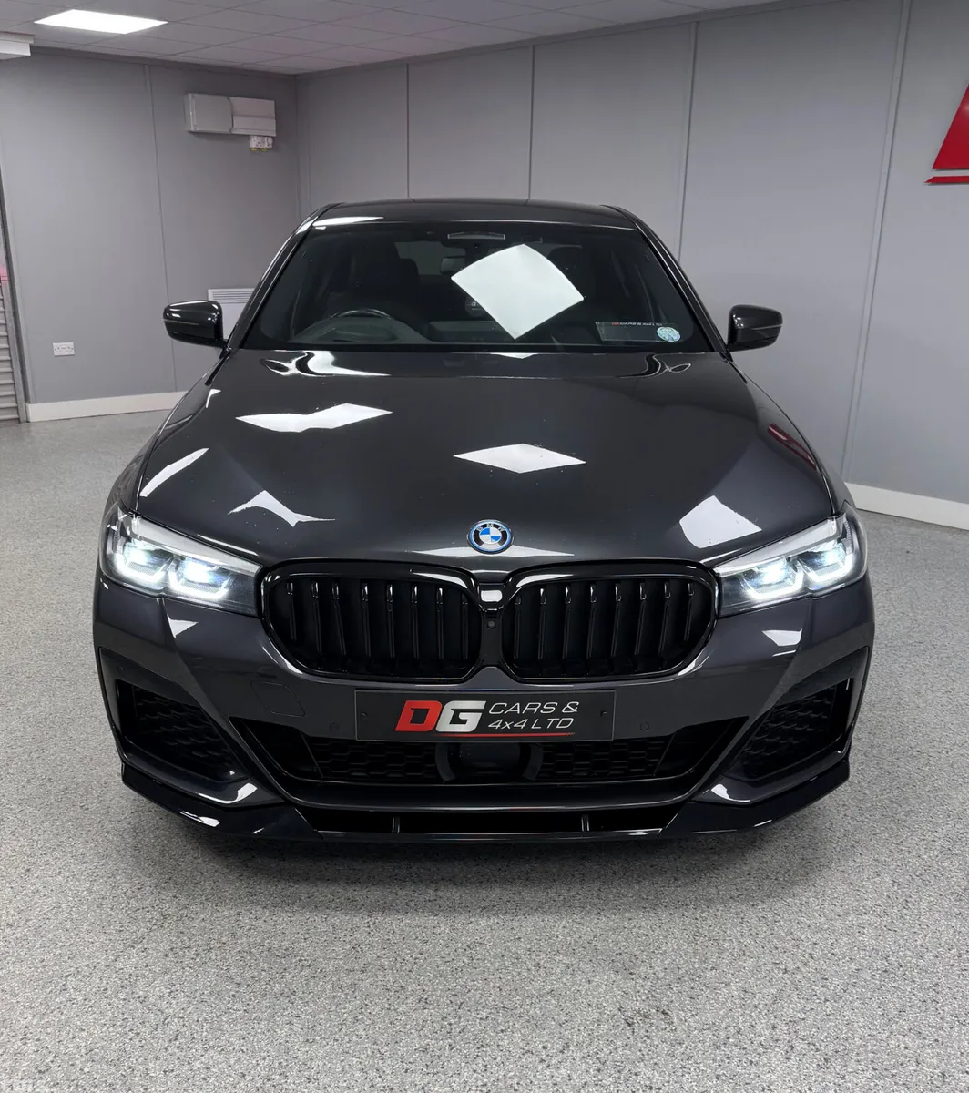BMW 5-Series Saloon, Petrol Plug-in Hybrid, 2022, Grey