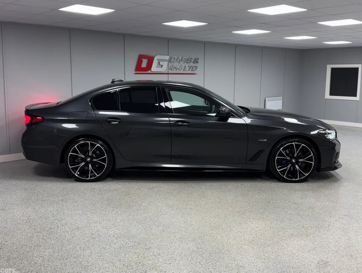 BMW 5-Series Saloon, Petrol Plug-in Hybrid, 2022, Grey