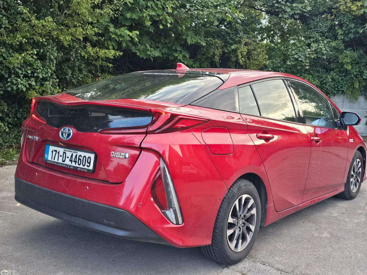Toyota Prius Hatchback, Petrol Plug-in Hybrid, 2017, Red