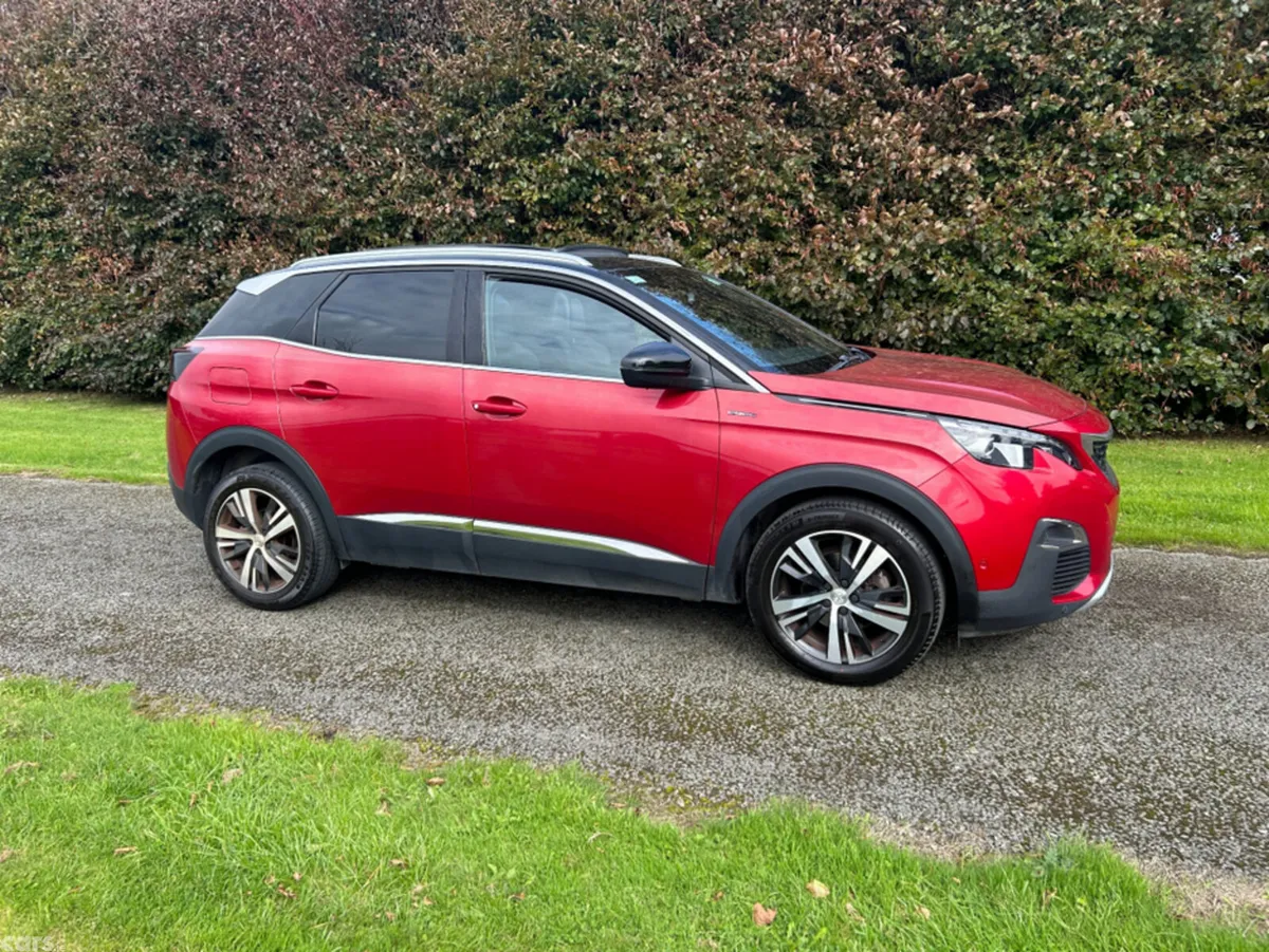 Peugeot 3008 MPV, Petrol, 2017, Red
