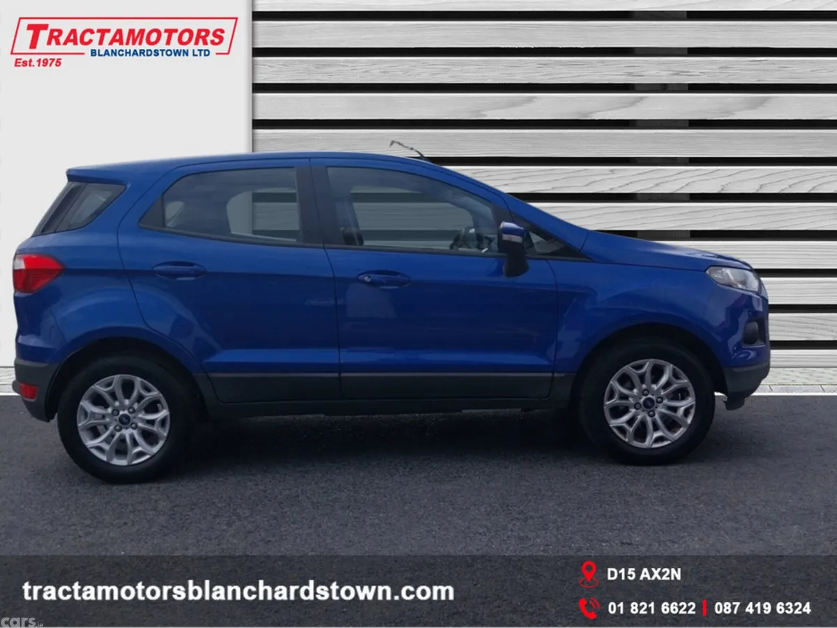 Ford EcoSport Hatchback, Petrol, 2017, Blue