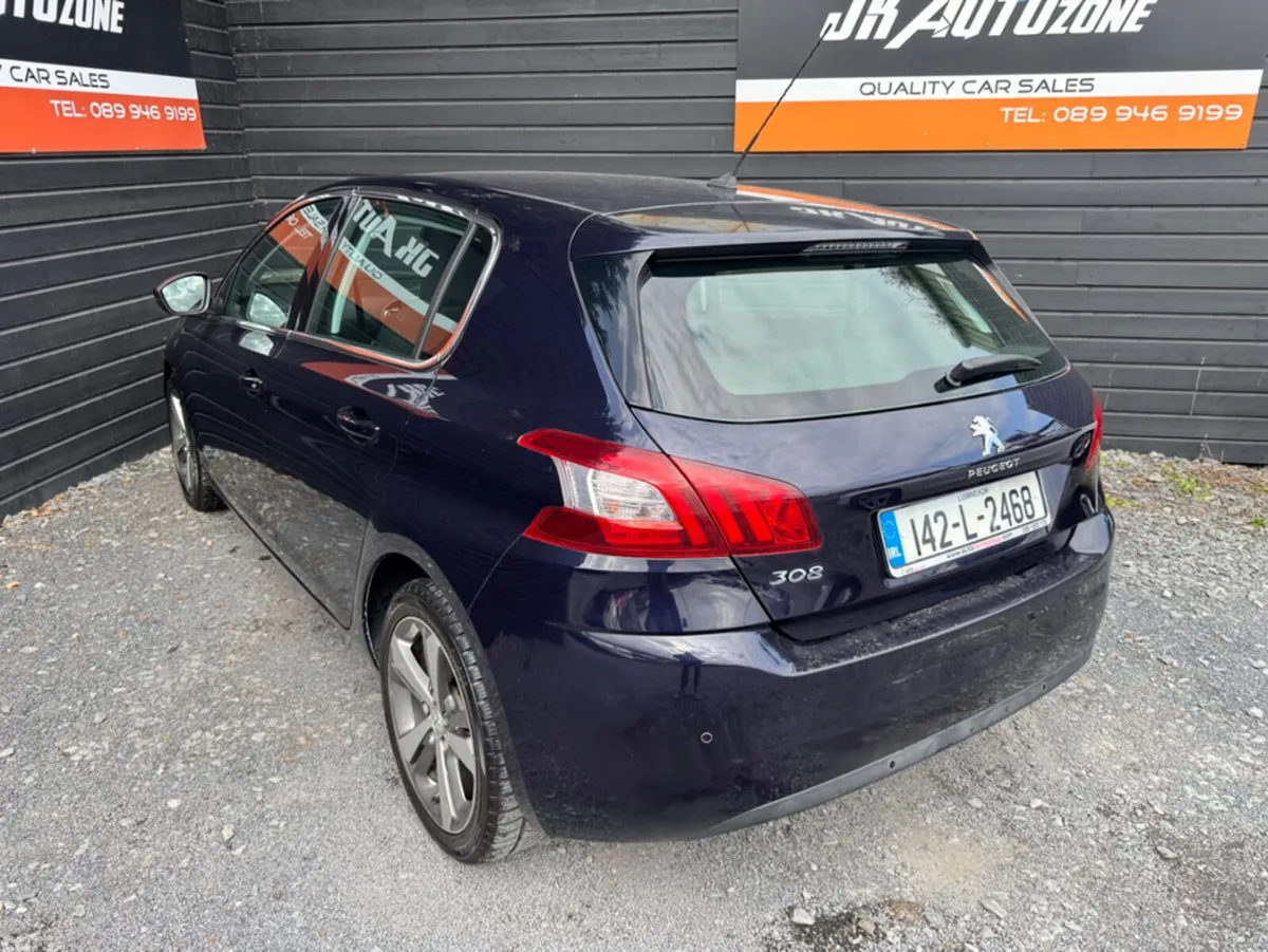 Peugeot 308 Hatchback, Petrol, 2014, Blue