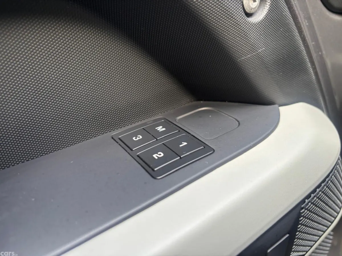 Land Rover Defender SUV, Petrol Plug-in Hybrid, 2023, Grey