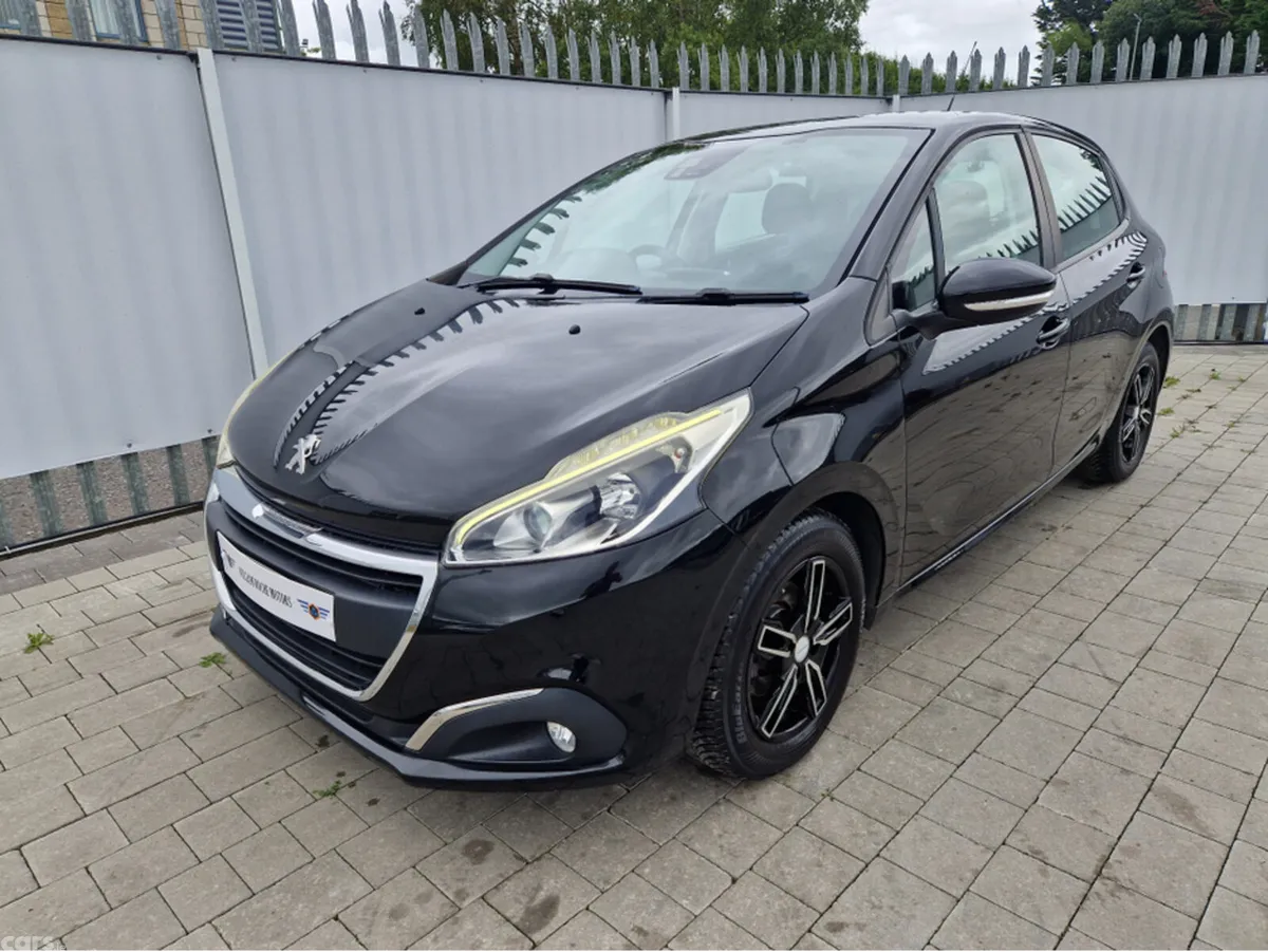 Peugeot 208 Hatchback, Petrol, 2017, Black
