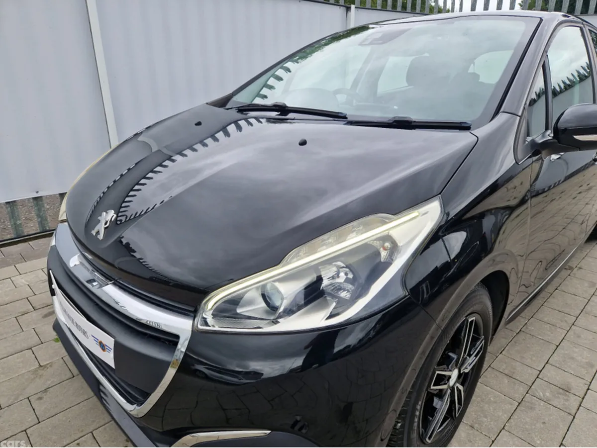 Peugeot 208 Hatchback, Petrol, 2017, Black