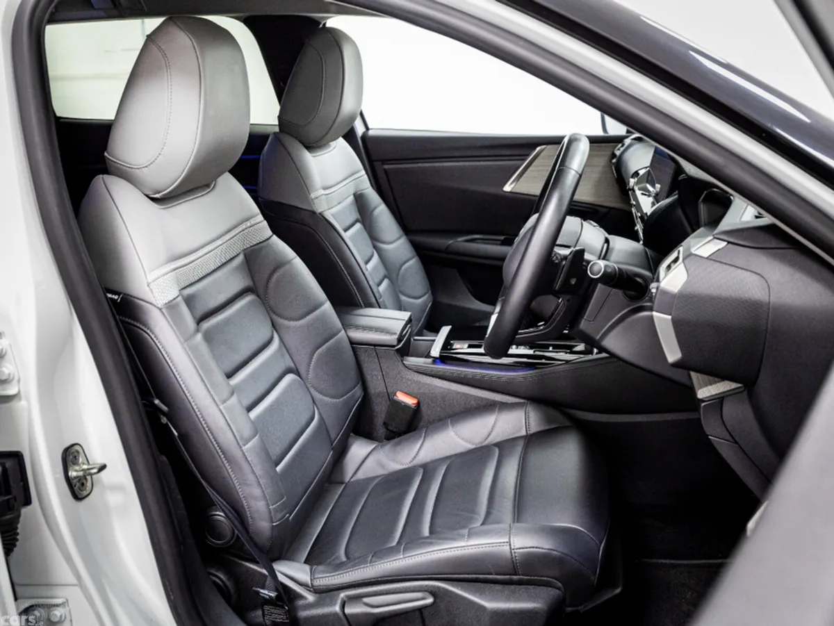 Citroen C5 X Estate, Petrol, 2025, White