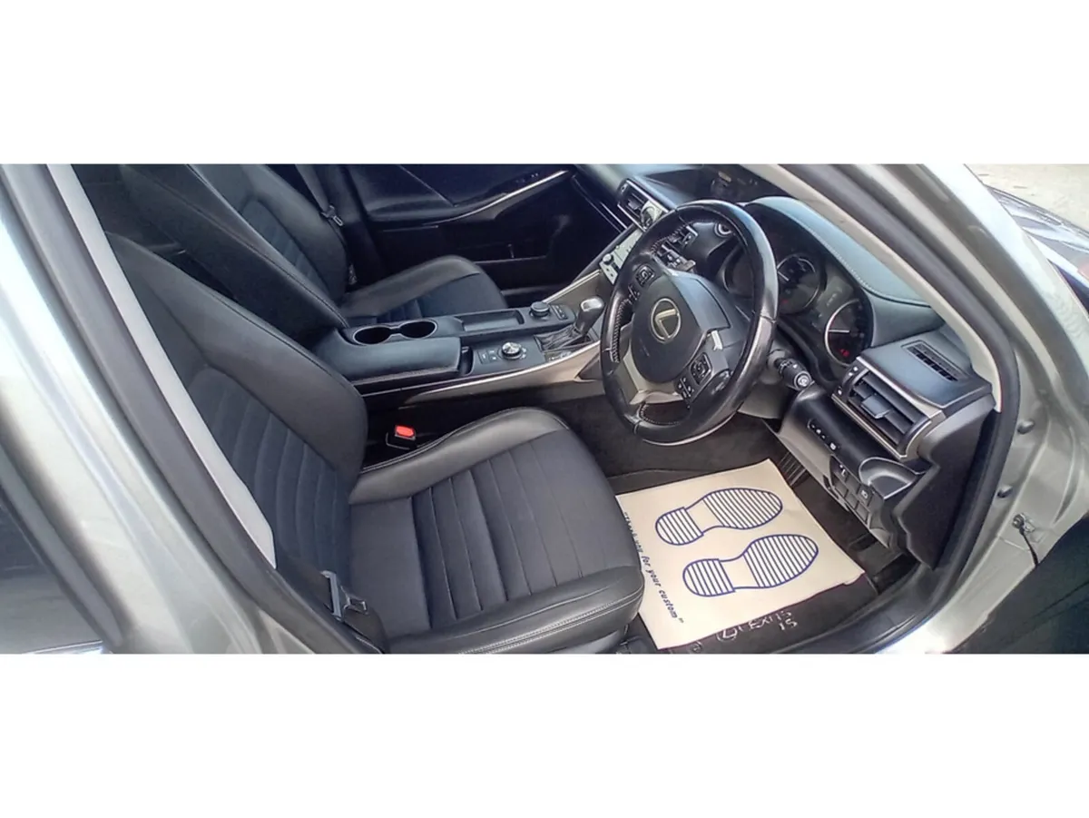Lexus IS Saloon, Petrol Hybrid, 2017, Silver