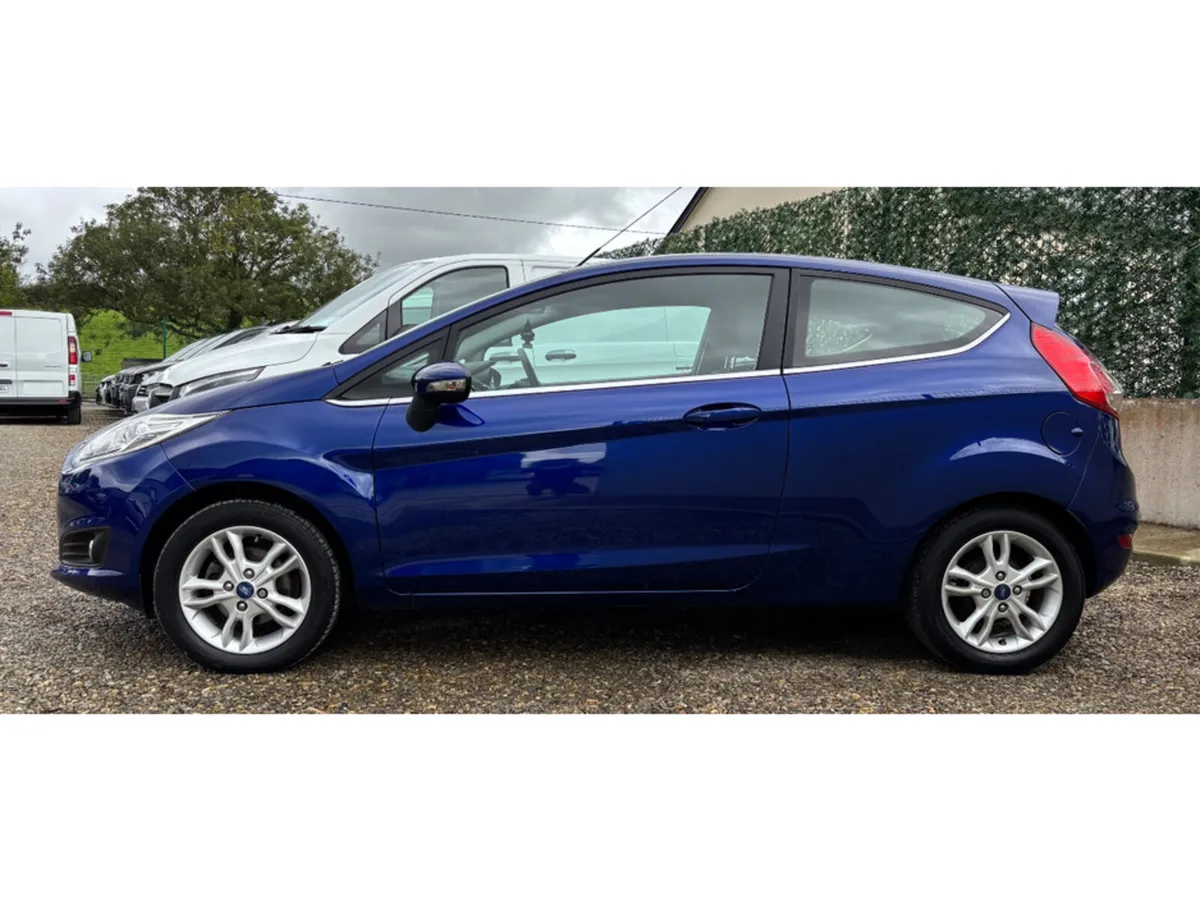 Ford Fiesta Hatchback, Petrol, 2016, Blue
