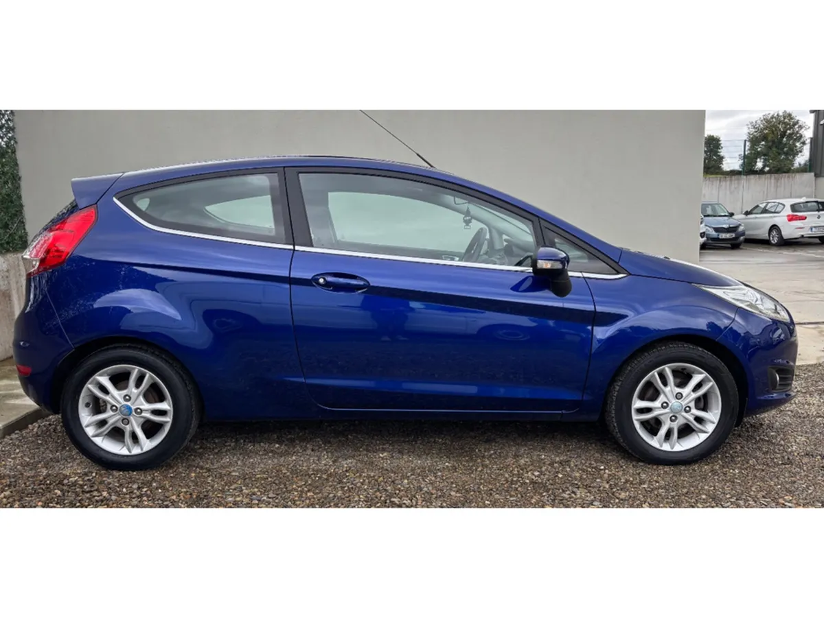 Ford Fiesta Hatchback, Petrol, 2016, Blue