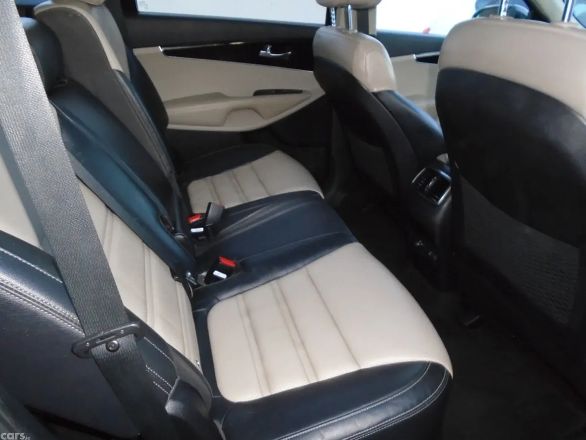 Kia Sorento SUV, Diesel, 2016, Black