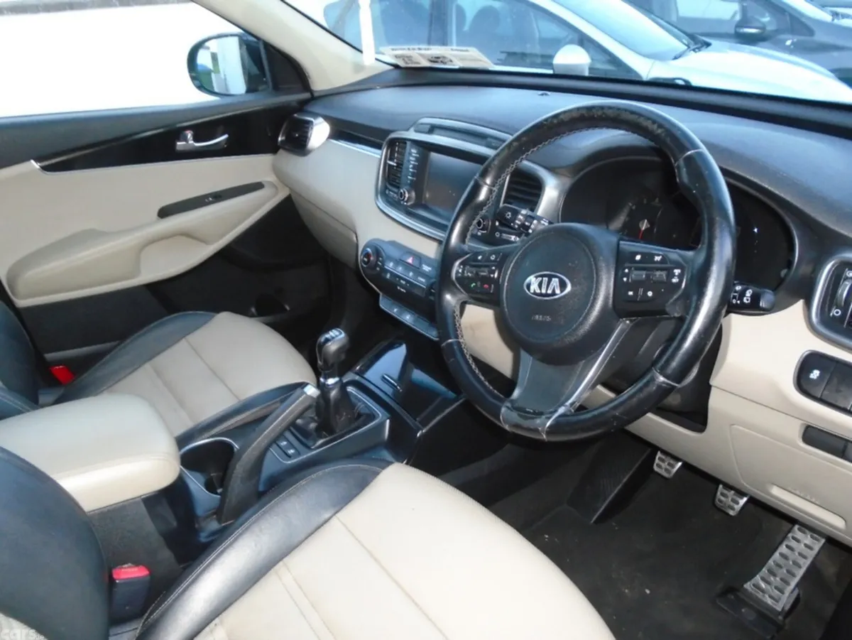 Kia Sorento SUV, Diesel, 2016, Black