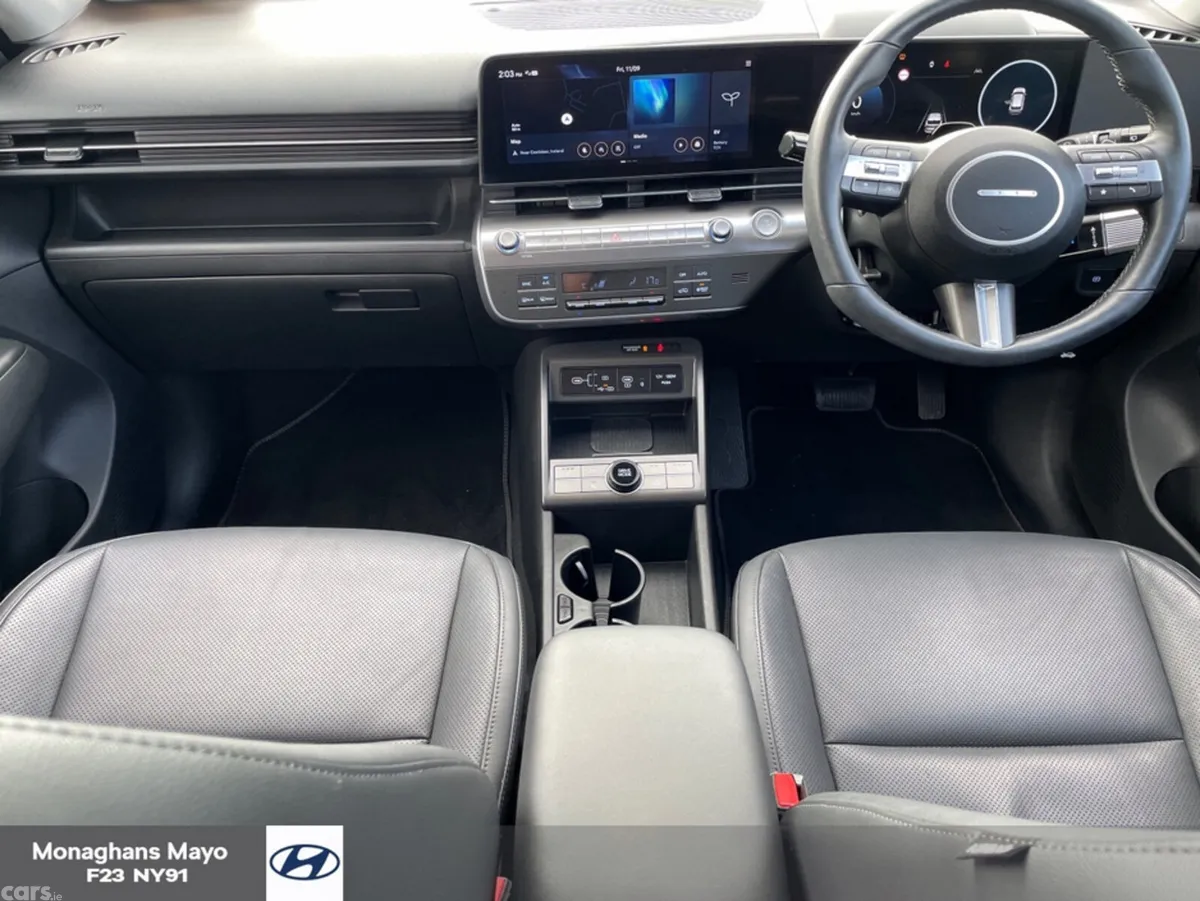 Hyundai KONA MPV, Electric, 2025, White