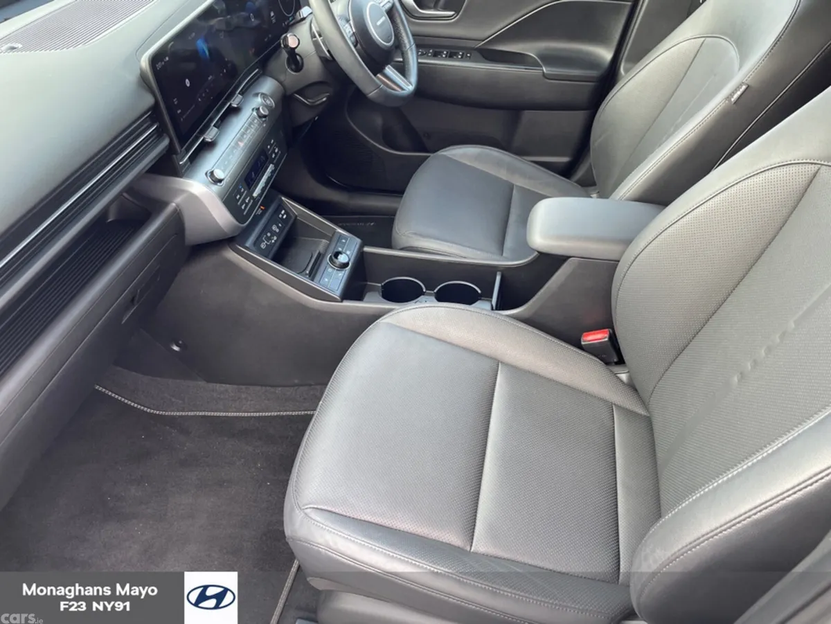 Hyundai KONA MPV, Electric, 2025, White