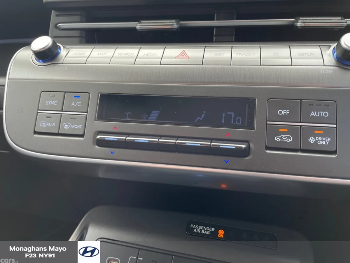 Hyundai KONA MPV, Electric, 2025, White