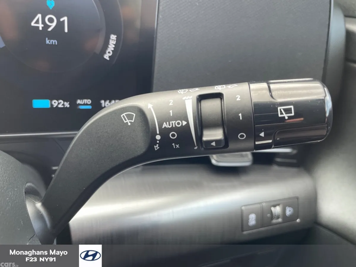 Hyundai KONA MPV, Electric, 2025, White
