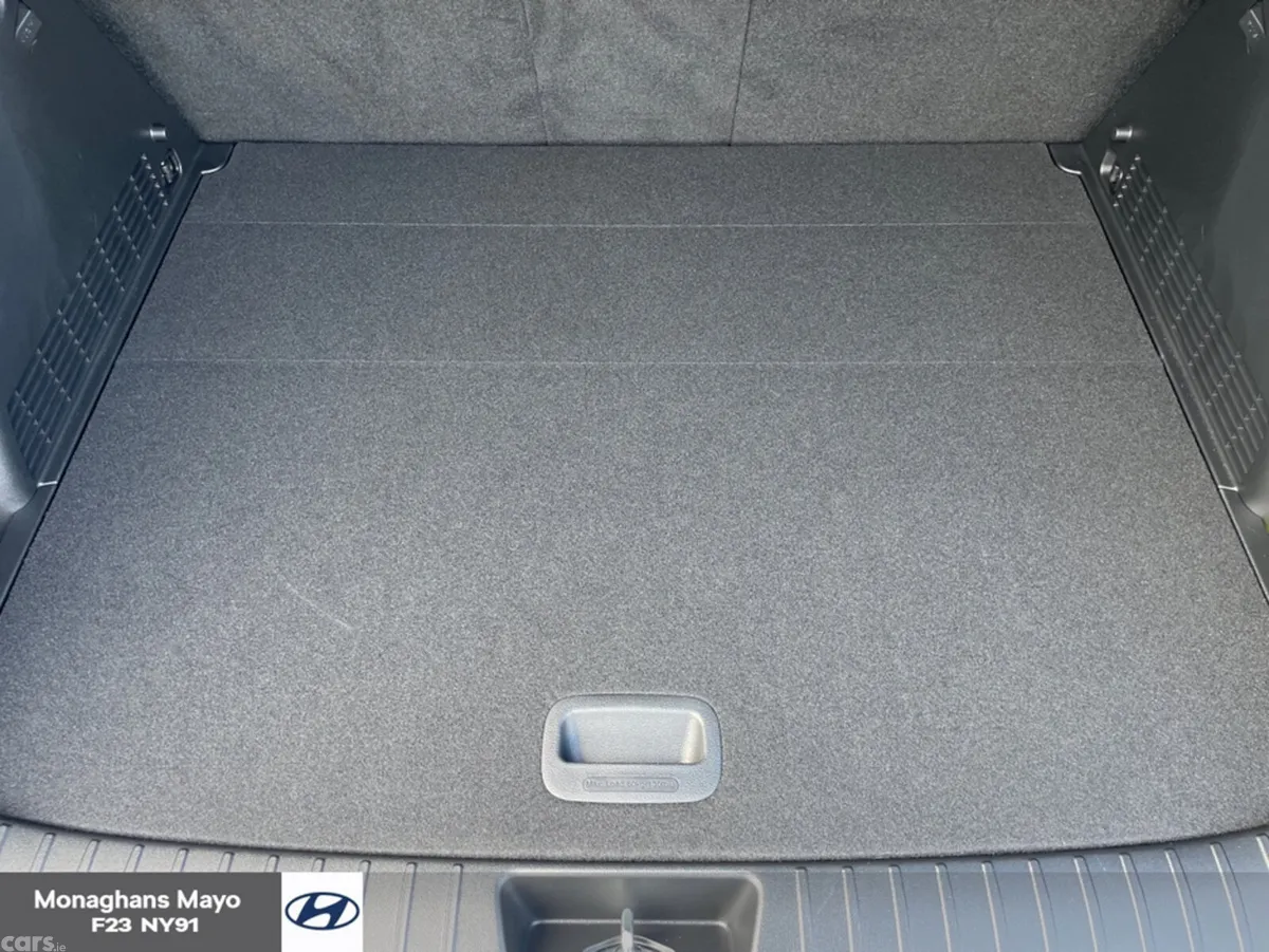 Hyundai KONA MPV, Electric, 2025, White