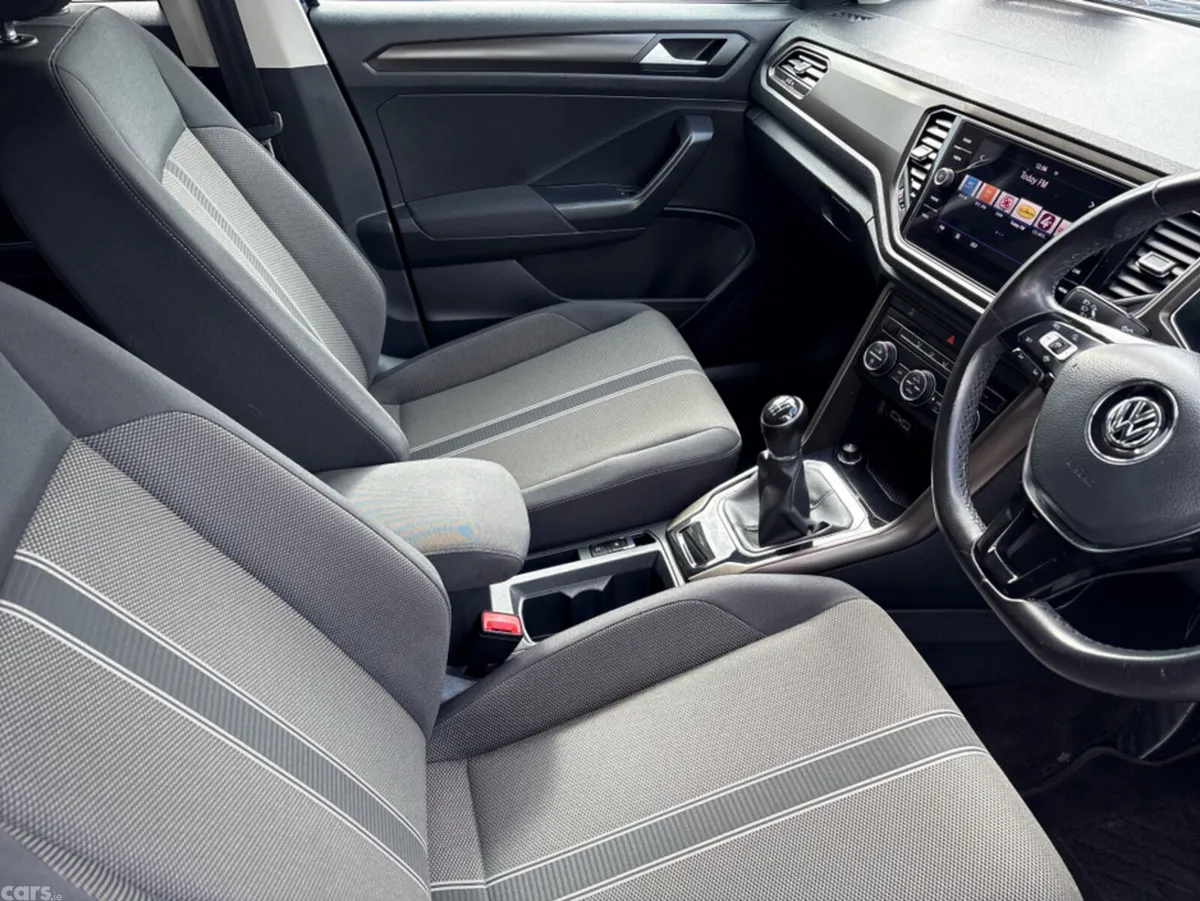 Volkswagen T-Roc Estate, Petrol, 2019, Blue