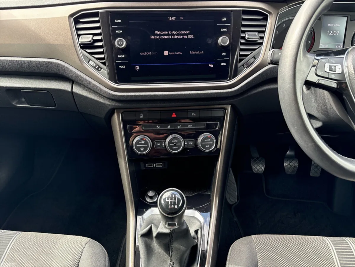 Volkswagen T-Roc Estate, Petrol, 2019, Blue