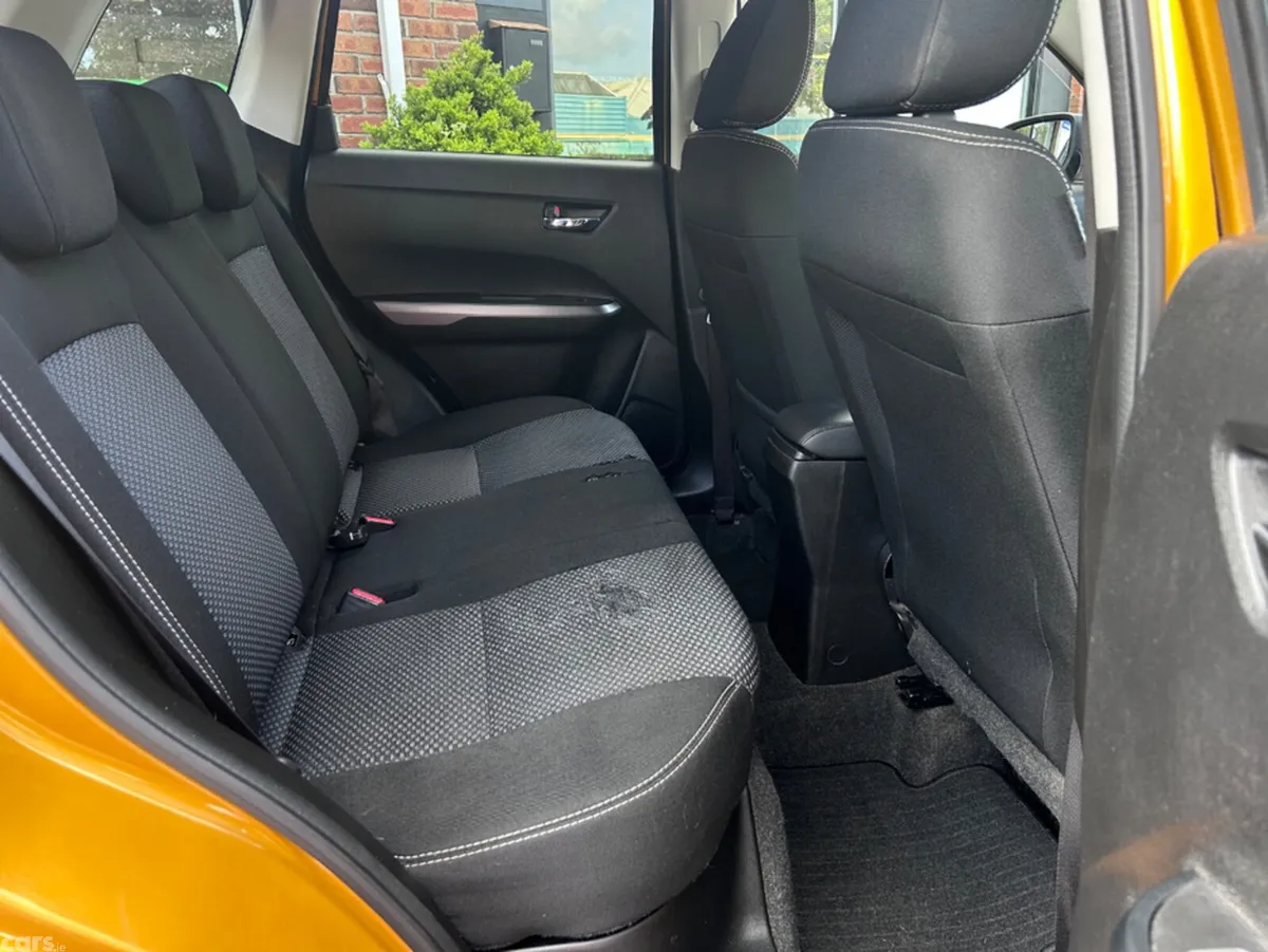 Suzuki Vitara SUV, Petrol, 2024, Gold