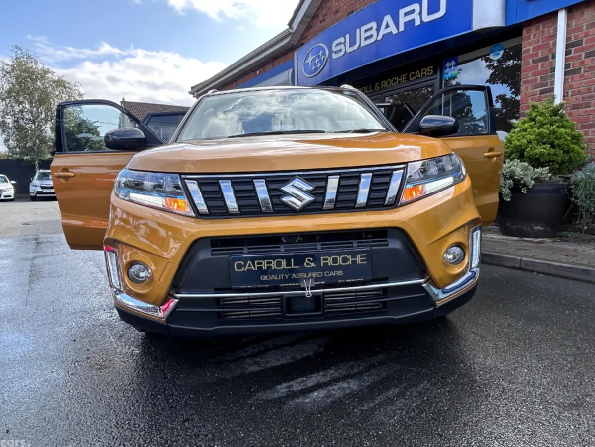 Suzuki Vitara SUV, Petrol, 2024, Gold