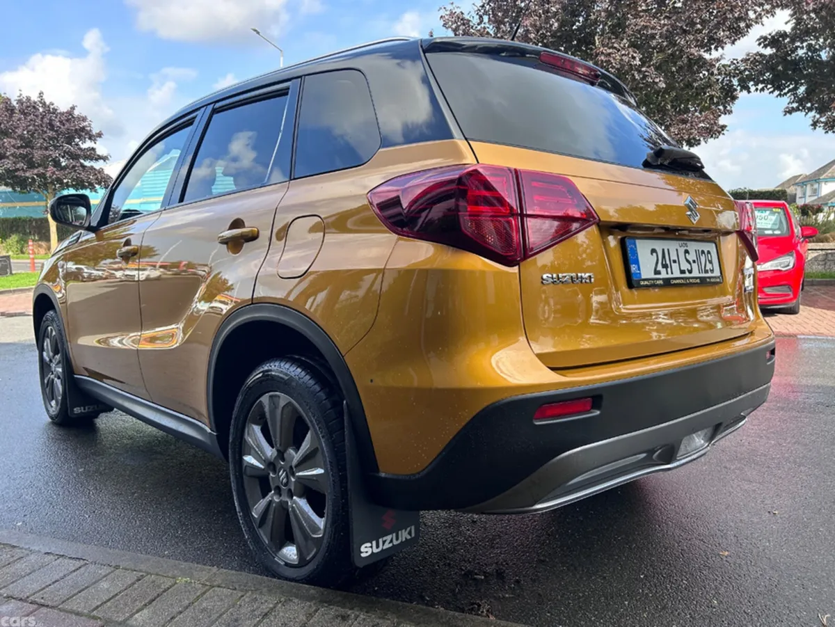 Suzuki Vitara SUV, Petrol, 2024, Gold