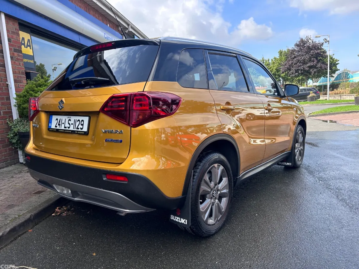 Suzuki Vitara SUV, Petrol, 2024, Gold