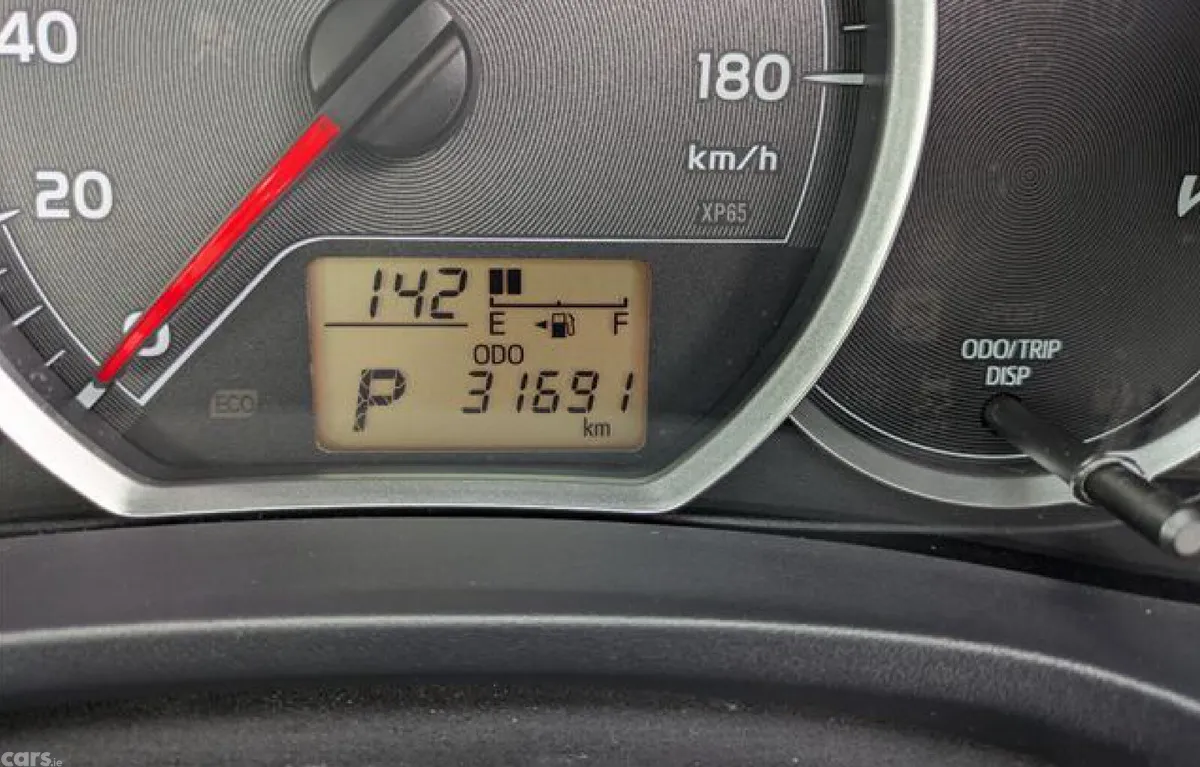 Toyota Vitz Hatchback, Petrol, 2013, Silver