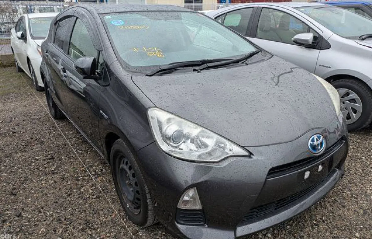 Toyota Aqua Hatchback, Petrol Hybrid, 2013, Grey