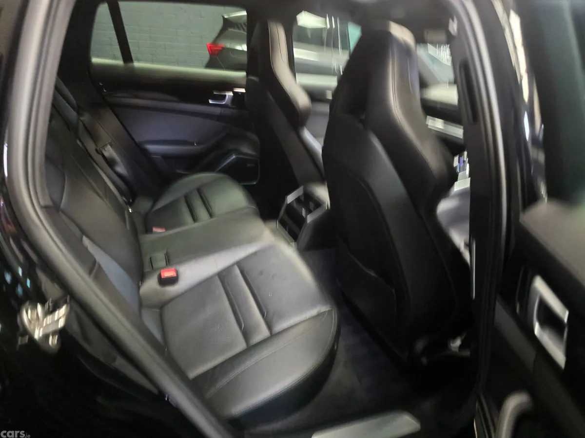 Porsche Panamera Estate, Petrol Plug-in Hybrid, 2018, Black