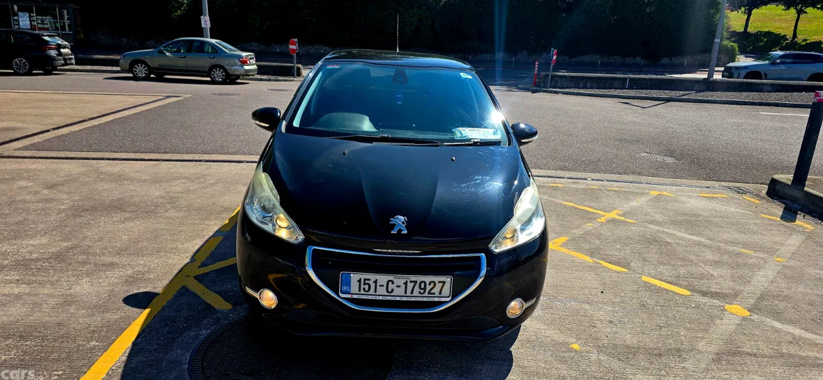 Peugeot 208 Hatchback, Petrol, 2015, Black