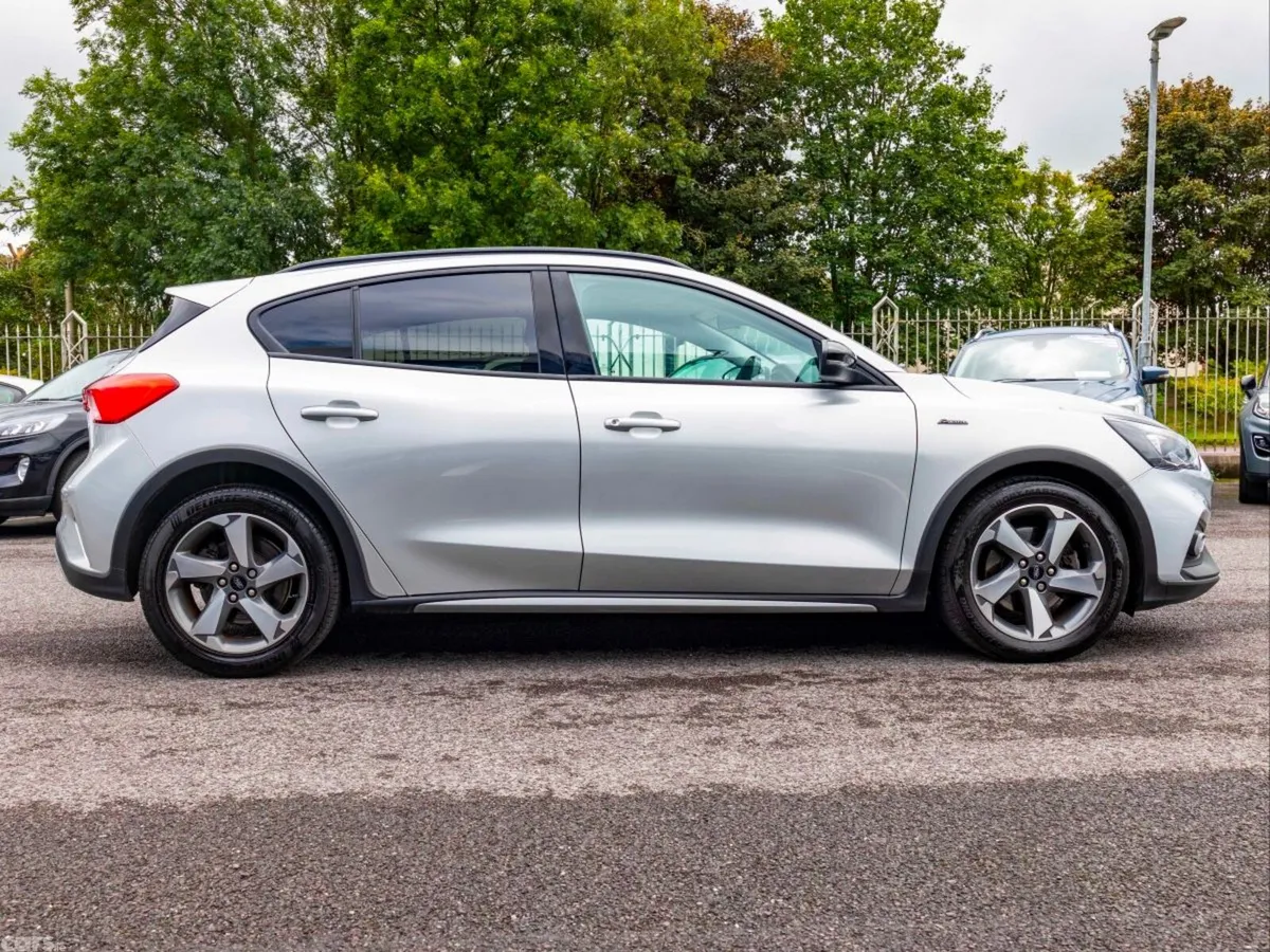 Ford Focus Hatchback, Petrol, 2020, Grey