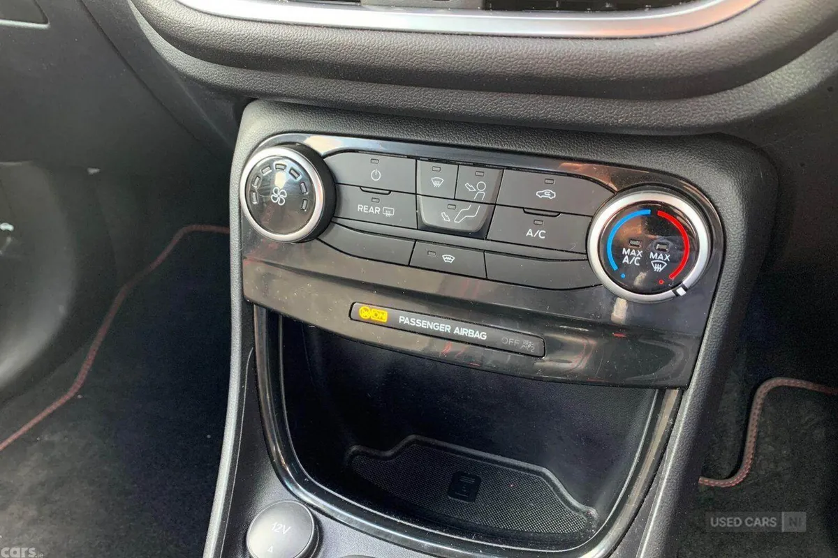 Ford Puma SUV, Petrol Hybrid, 2023, Silver