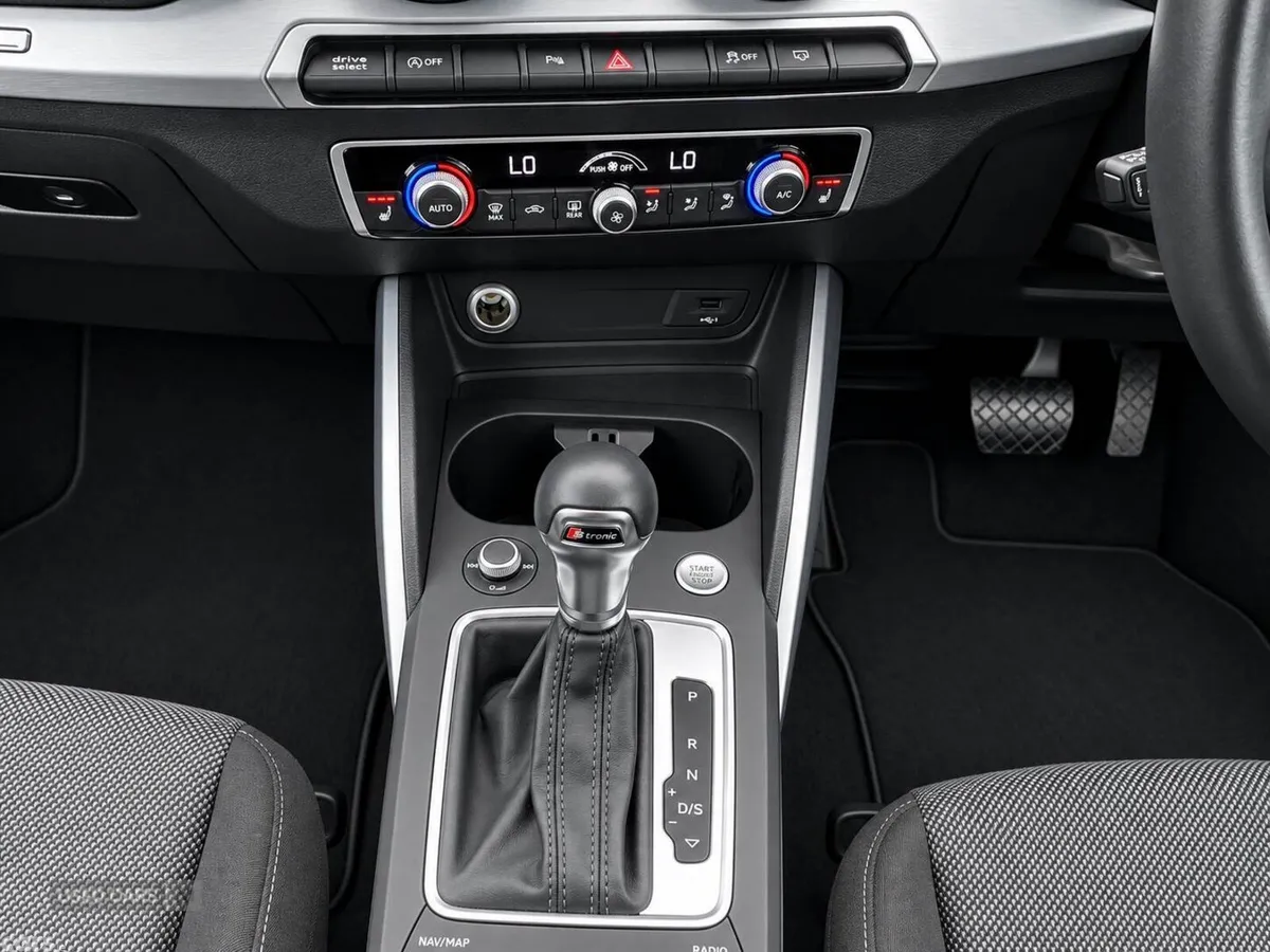 Audi Q2 , Petrol, 2017, Black