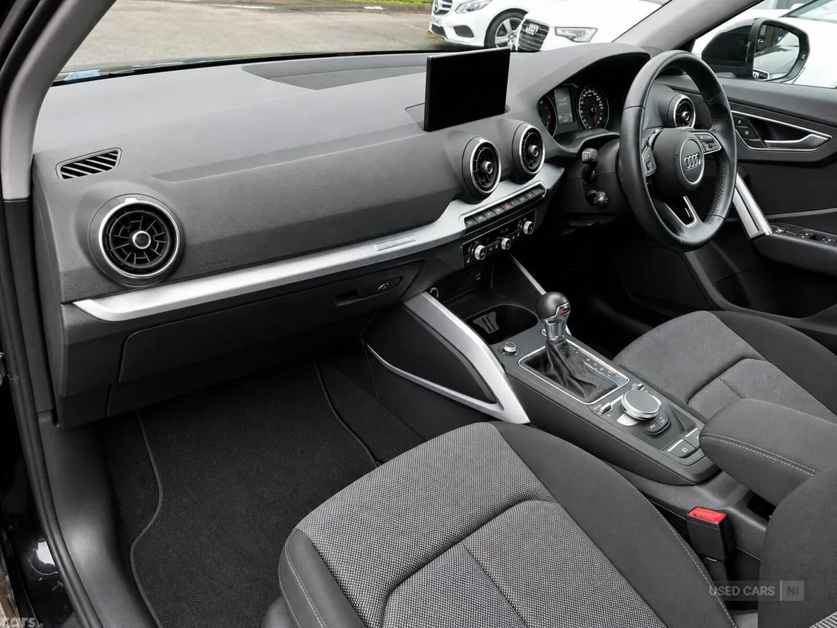Audi Q2 , Petrol, 2017, Black