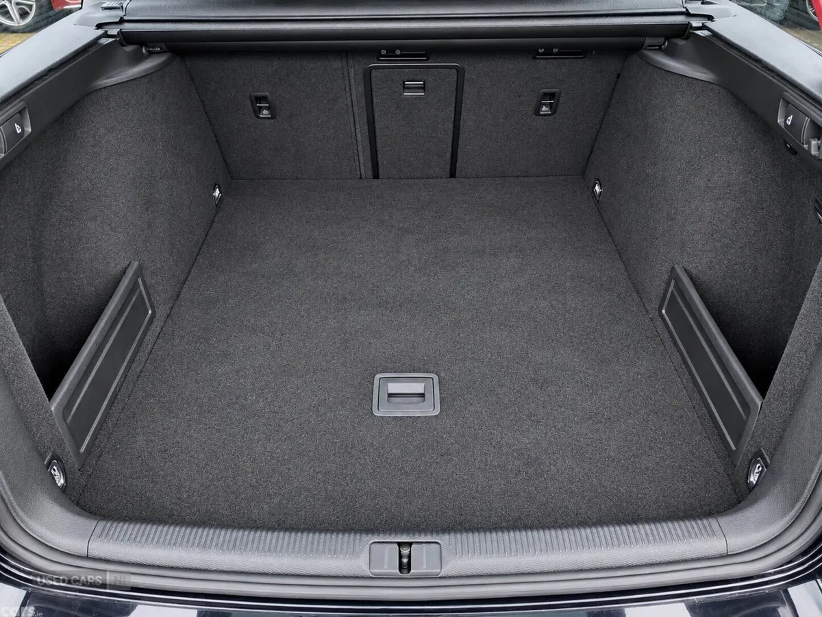 Volkswagen Passat , Petrol, 2015, Black