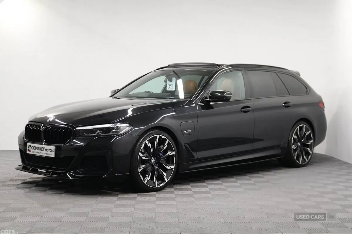 BMW 5-Series Estate, Petrol Hybrid, 2023, Black