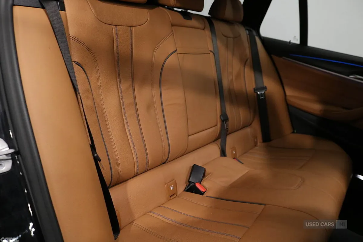 BMW 5-Series Estate, Petrol Hybrid, 2023, Black