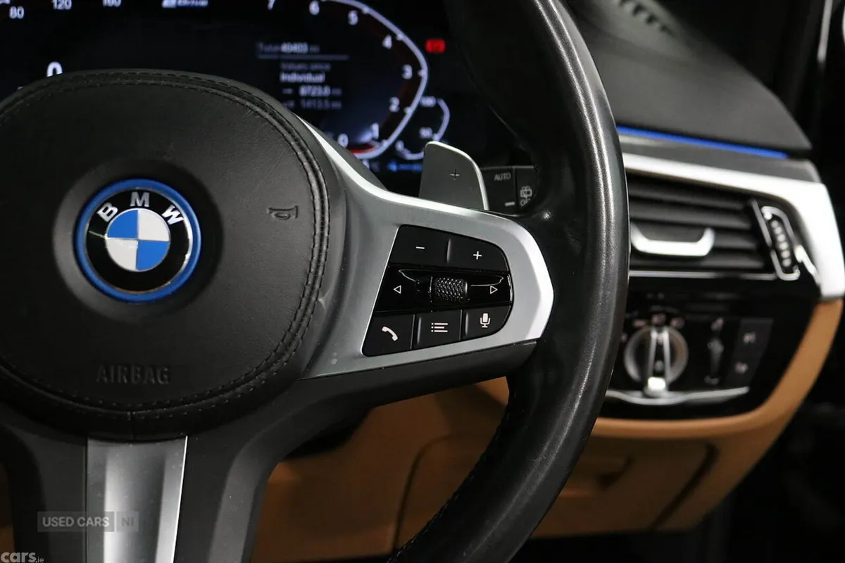 BMW 5-Series Estate, Petrol Hybrid, 2023, Black