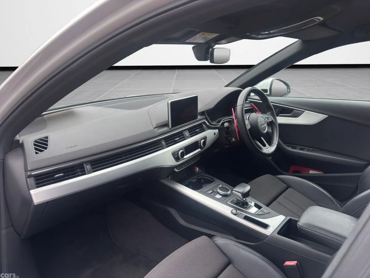 Audi A4 Estate, Petrol, 2019, White