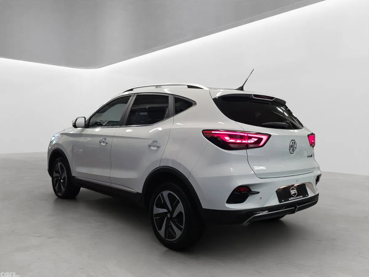 MG ZS SUV, Electric, 2024, White