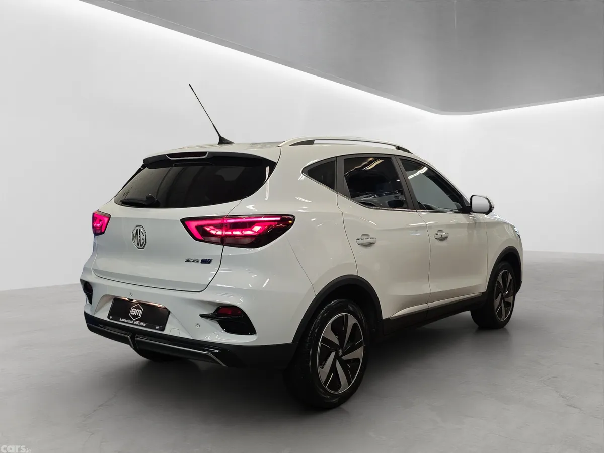 MG ZS SUV, Electric, 2024, White