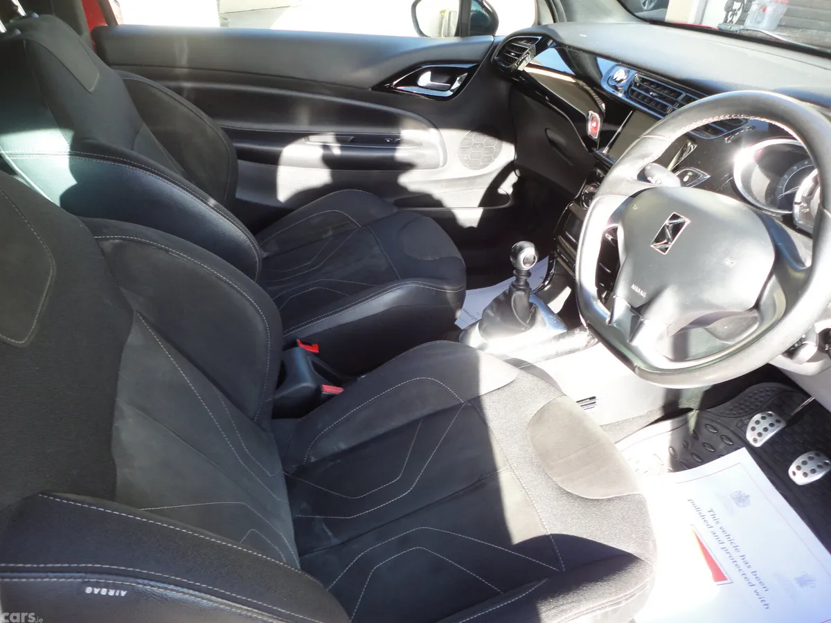 DS Automobiles DS 3 Hatchback, Diesel, 2016, Red