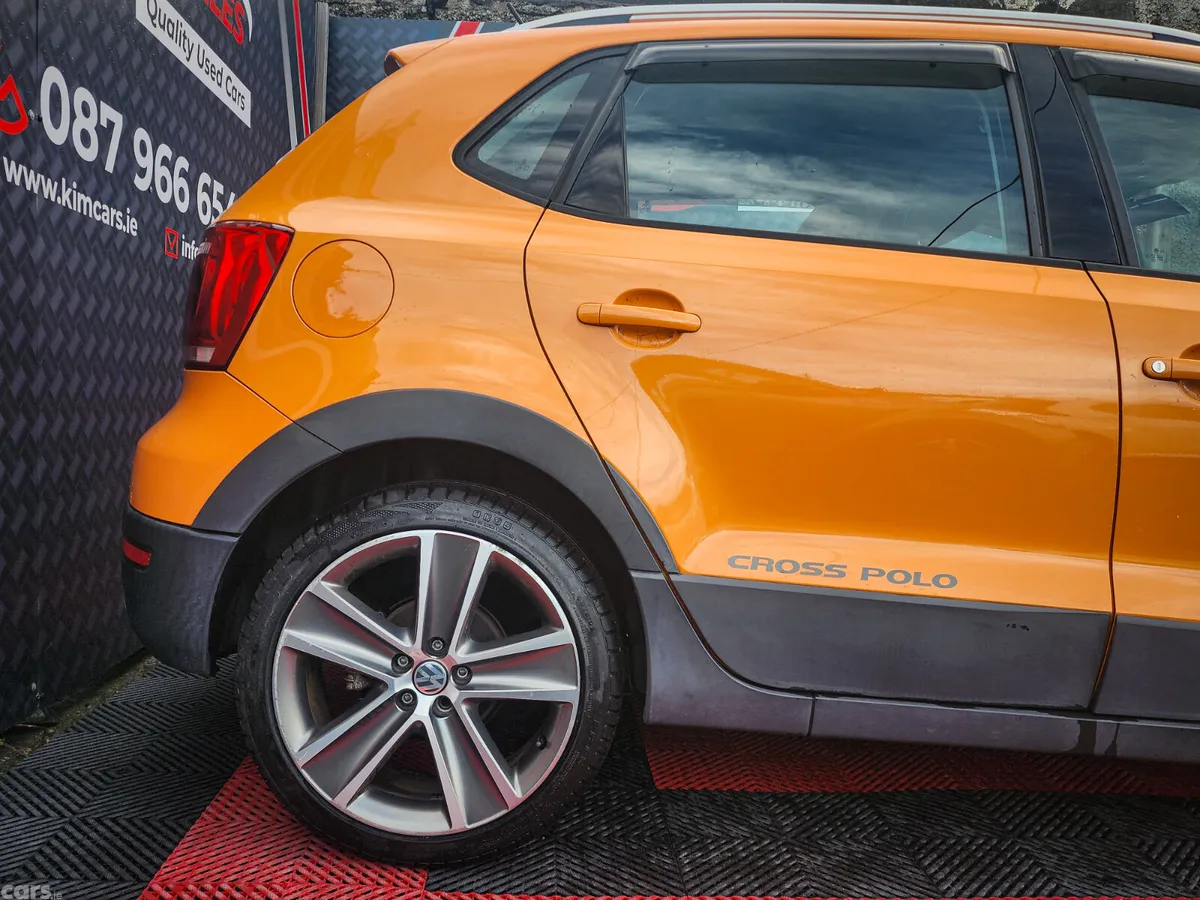 Volkswagen Polo Hatchback, Petrol, 2011, Orange