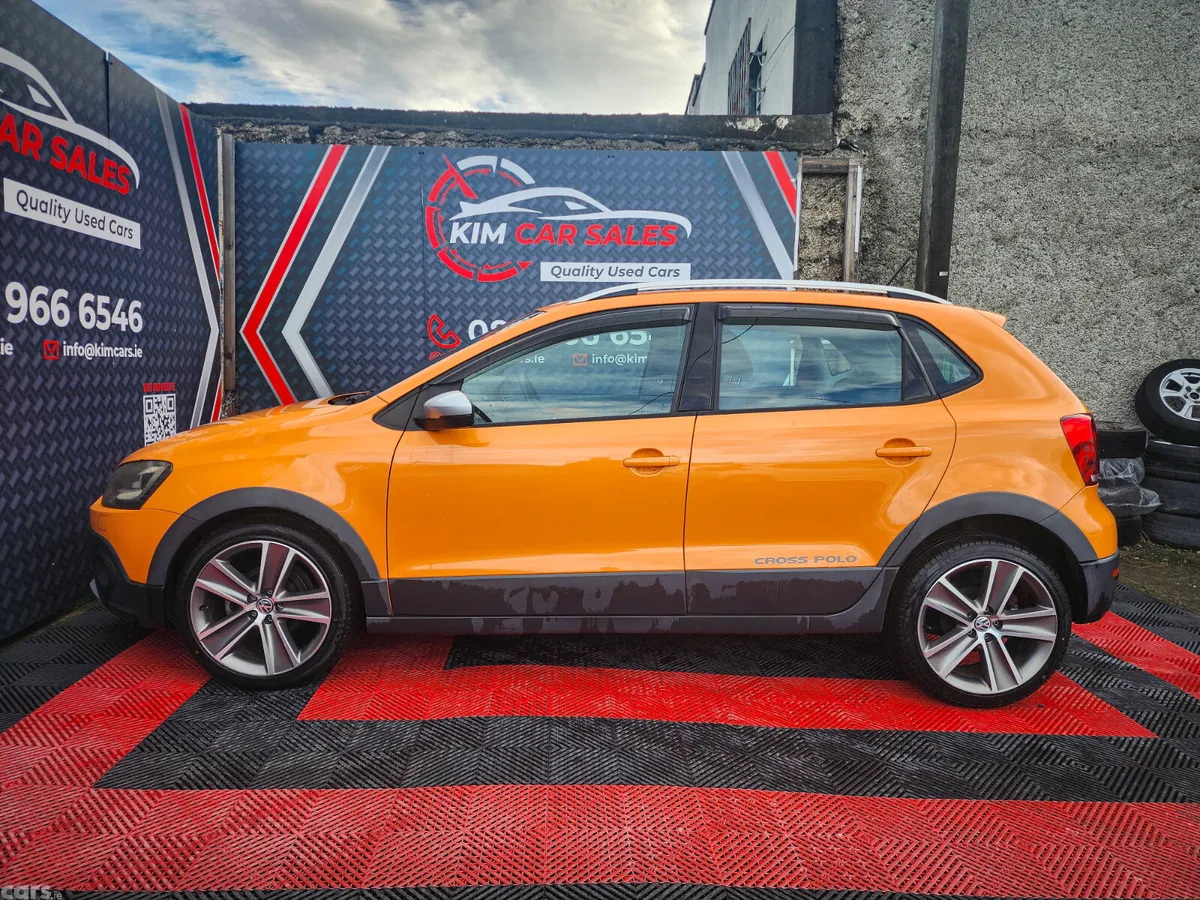 Volkswagen Polo Hatchback, Petrol, 2011, Orange