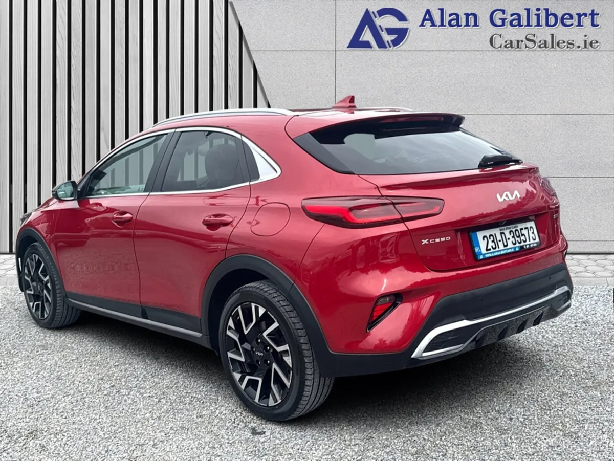 Kia XCeed Hatchback, Petrol Plug-in Hybrid, 2023, Red