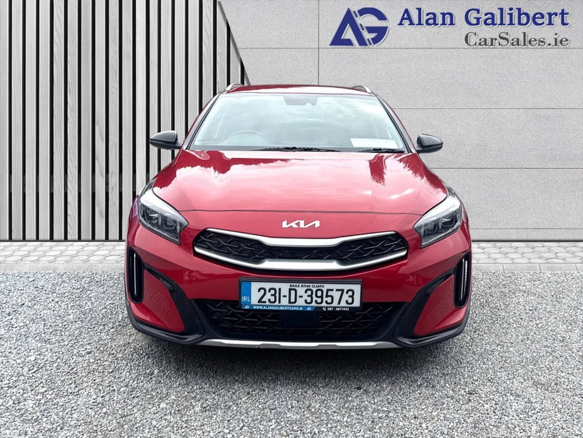 Kia XCeed Hatchback, Petrol Plug-in Hybrid, 2023, Red