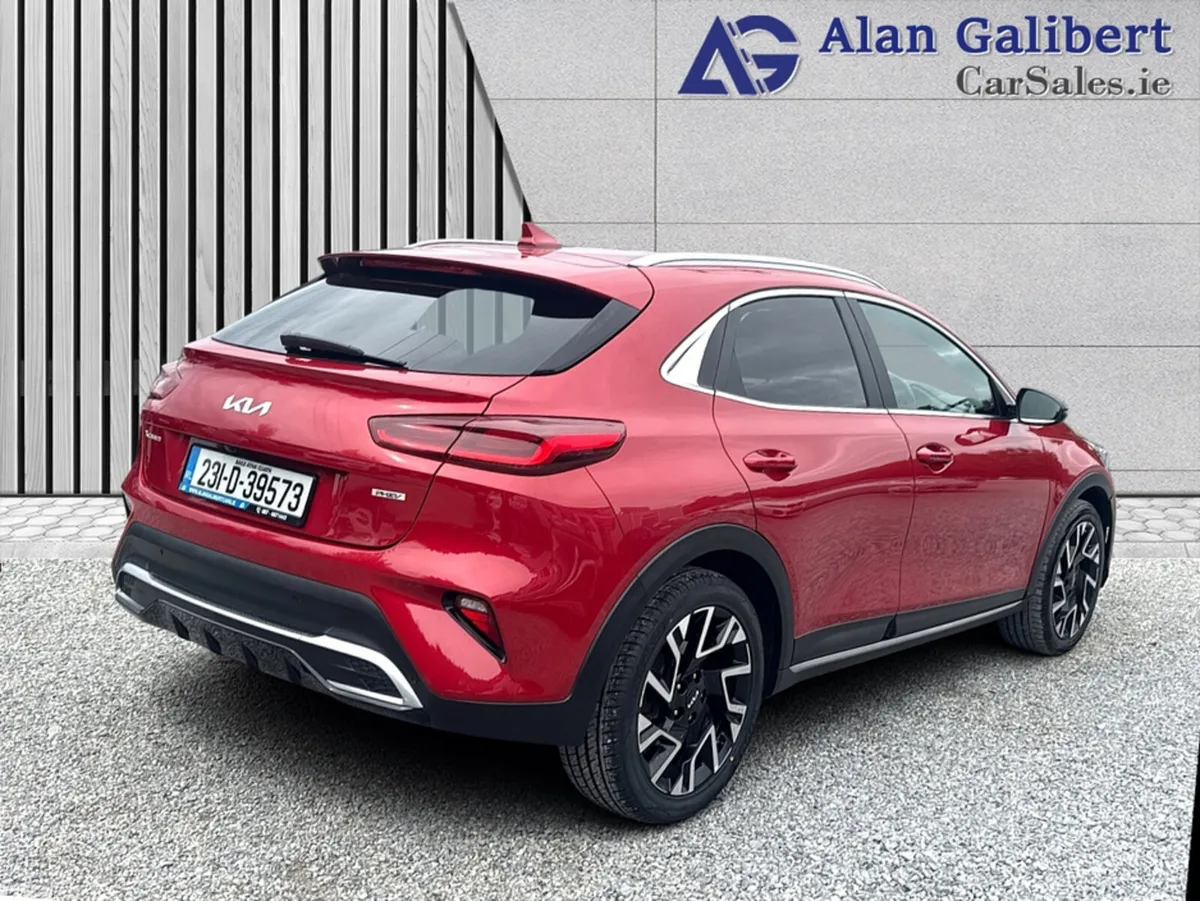 Kia XCeed Hatchback, Petrol Plug-in Hybrid, 2023, Red