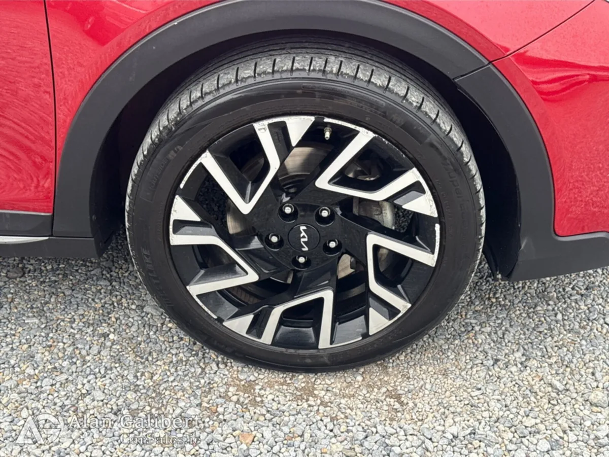 Kia XCeed Hatchback, Petrol Plug-in Hybrid, 2023, Red