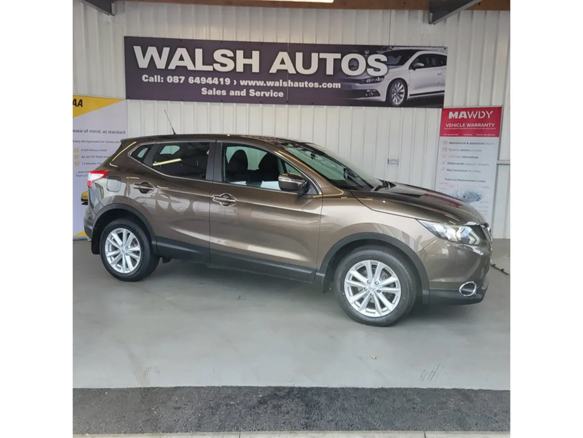 Nissan Qashqai MPV, Diesel, 2014, Brown